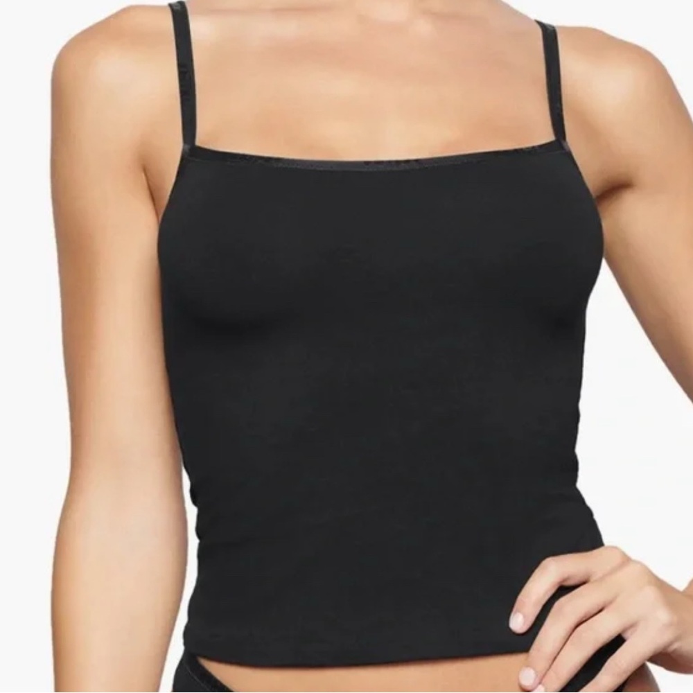 SKIMS Logo Black Cami